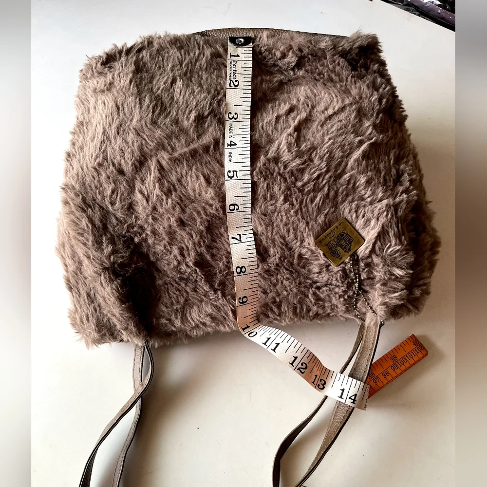 L A bagagerie imported fur bag - Picture 7 of 11